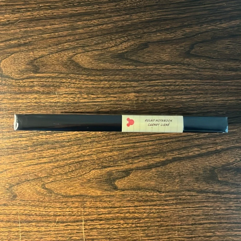 Mickey Mouse Moleskine Ruled Notebook with Mickey Mouse Drawing Guide included - Picture 5 of 5